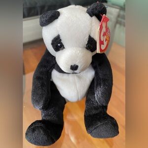 New TY Beanie Baby Giant Panda Bear “Mandy”